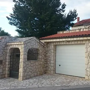  Apartman Lea
