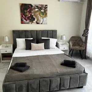  Ostanak kod kuće Haus El Milo